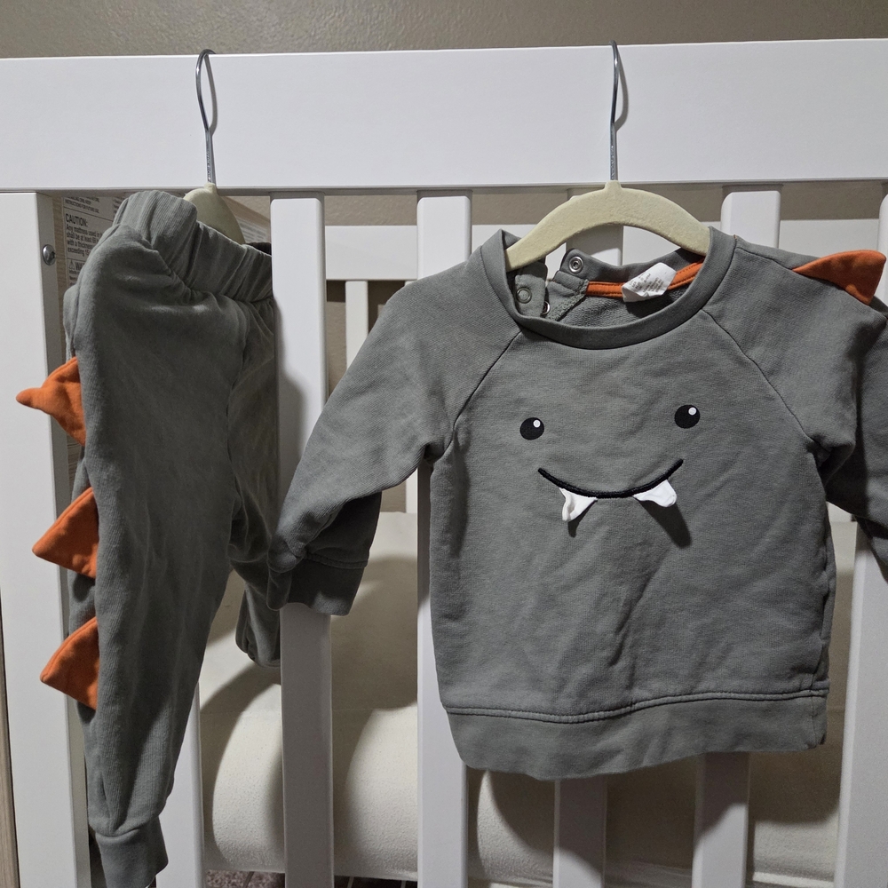 H&M Gray and Orange Kids Matching Set